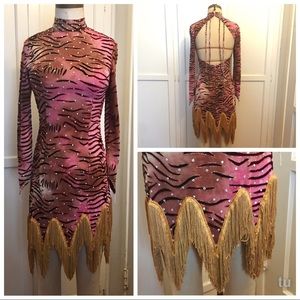 Vintage Tango Rouge Cat Ensemble